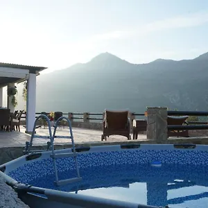 Chalet El Higueron, Jimera de Líbar