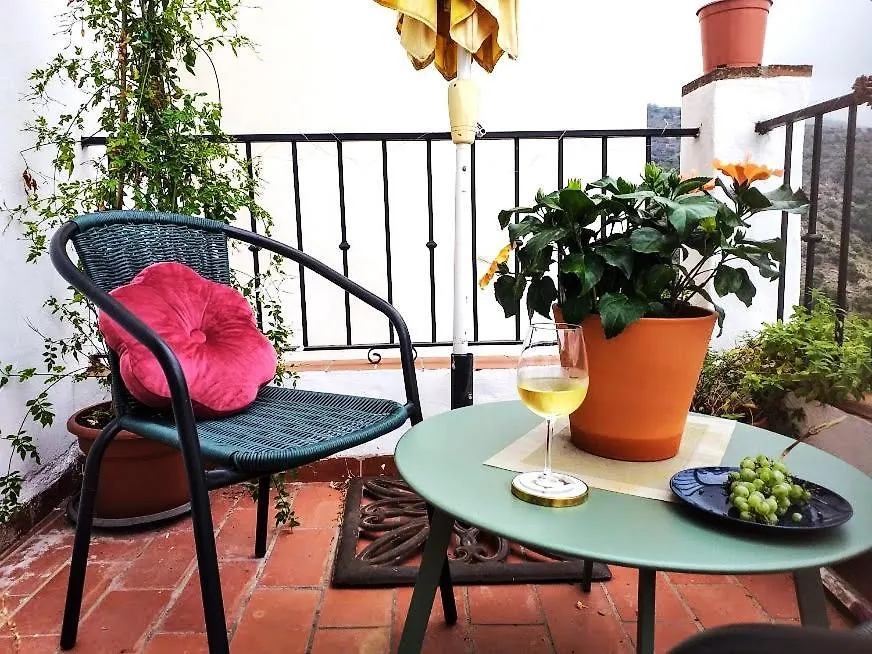 Country house Posada Puente Romano Sedella